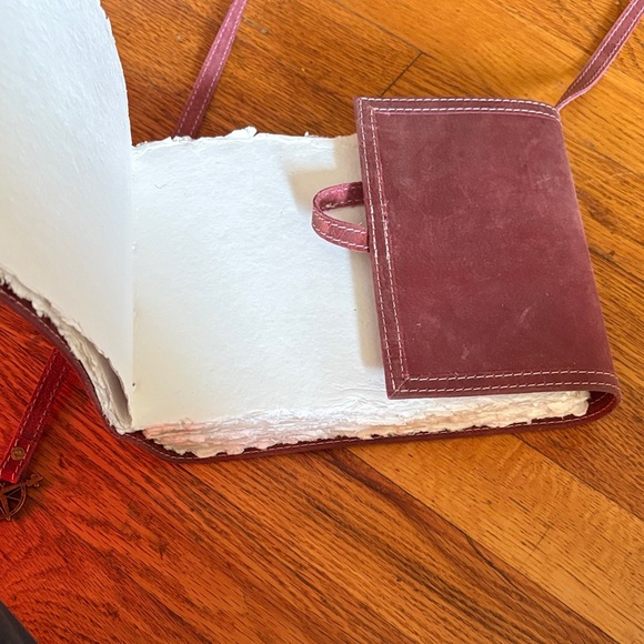 Wanderings Burgundy Leather Watercolor Journal - Picture 9 of 9